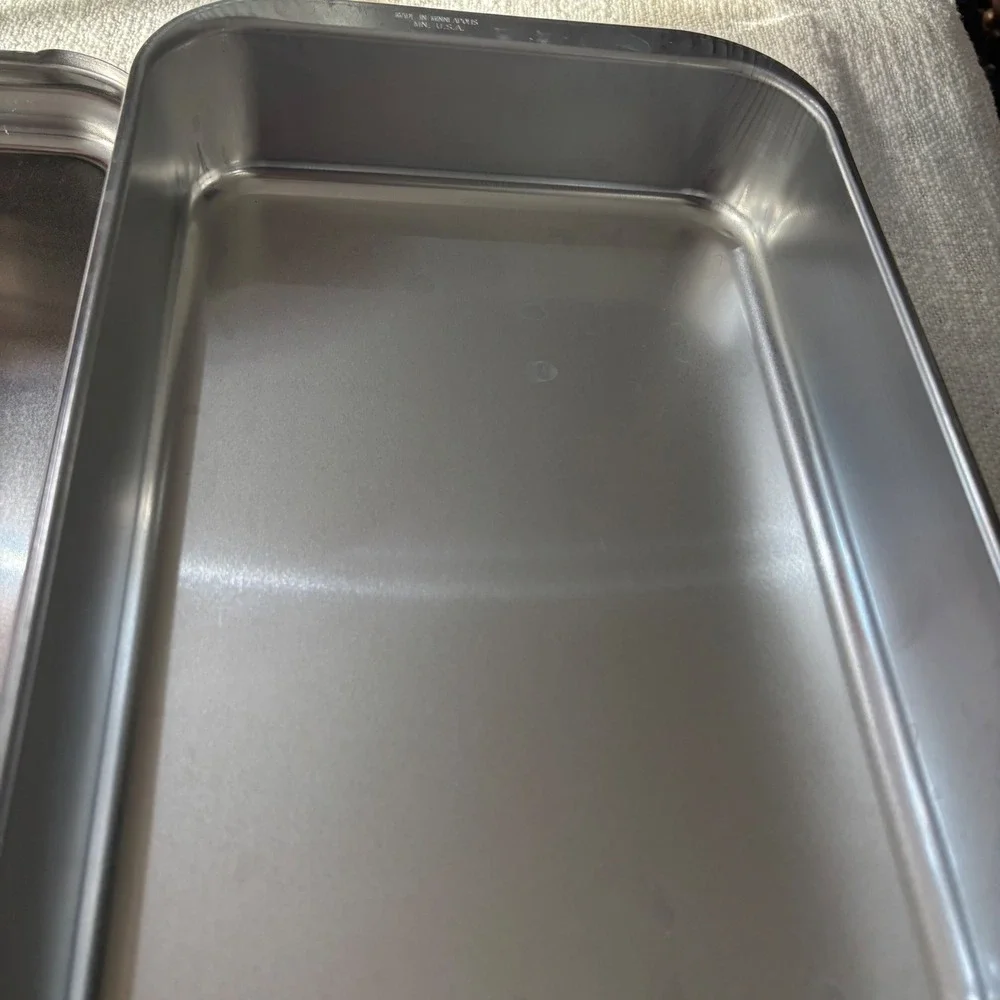 Nordic Ware Disney Frozen 2 Aluminum Cake Pan with Lid Anna Elsa Silver Blue